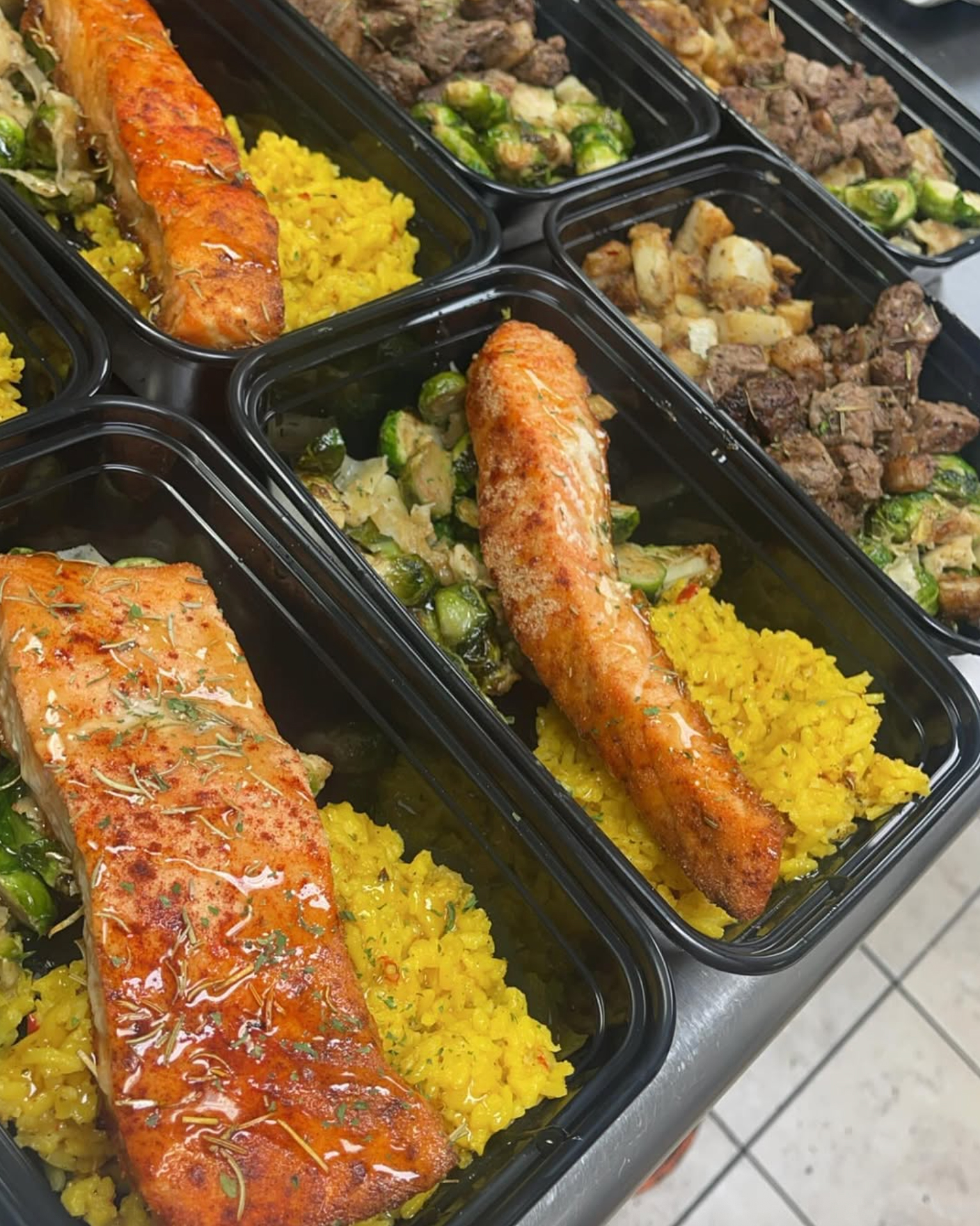 grilled salmon with vegetables meal prep